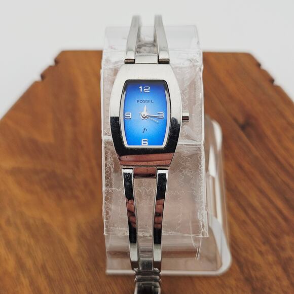 Fossil Women's Silver Tone Bracelet Watch Y2K Style Retro Link Blue ES-9609 - Picture 1 of 7